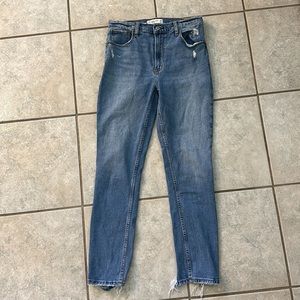 Abercrombie The Skinny High Rise size 6 L